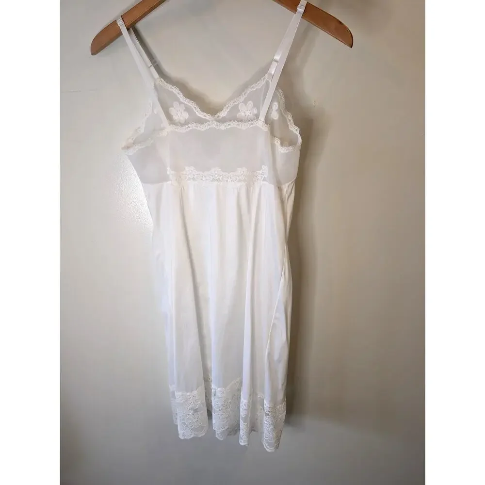 Vanity Fair Vintage Full Slip Ivory Lace Appliqué Nylon Made USA XS S 32
